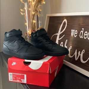 Nike Court Borough Mid 2 sneakers (Boys)